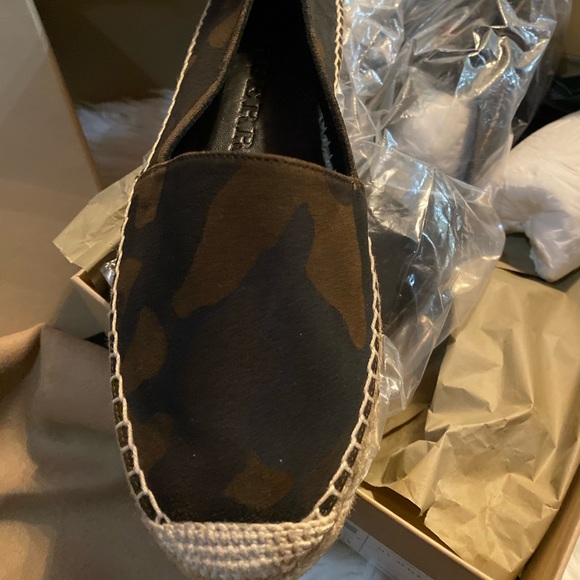 Burberry Camo Espadrilles - Picture 2 of 5